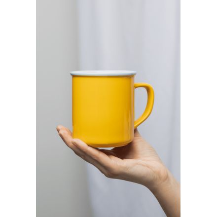 Tasse yellow candy