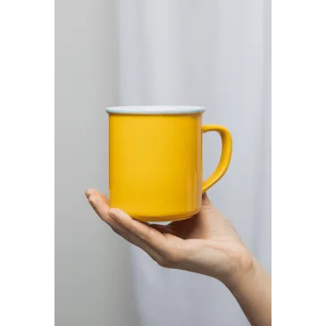 Tasse yellow candy