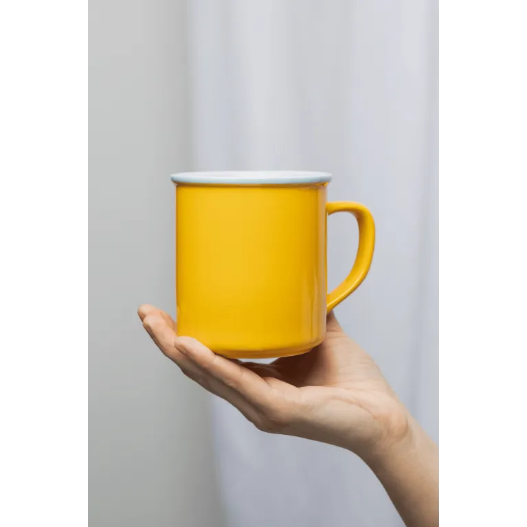 Tasse yellow candy