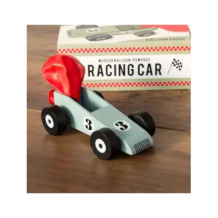 Petite voiture de course en bois - Propulsée par ballon
