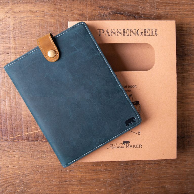 Protège passeport Alaskan Maker - Passenger - Fjord bleu