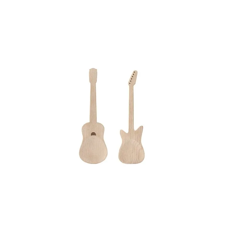 Couverts en bois en forme de guitare